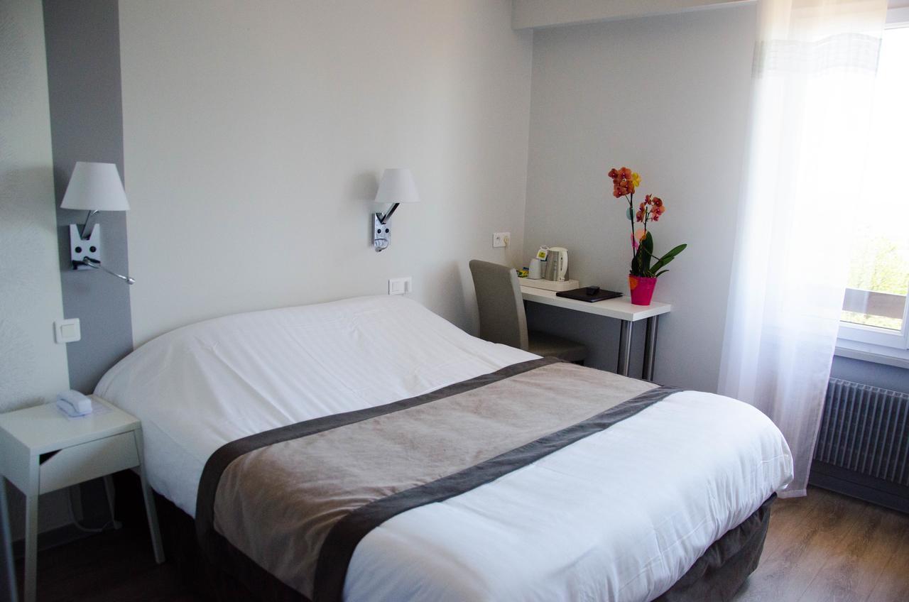 Logis Hotel De La Bruyere Pouzauges Dış mekan fotoğraf